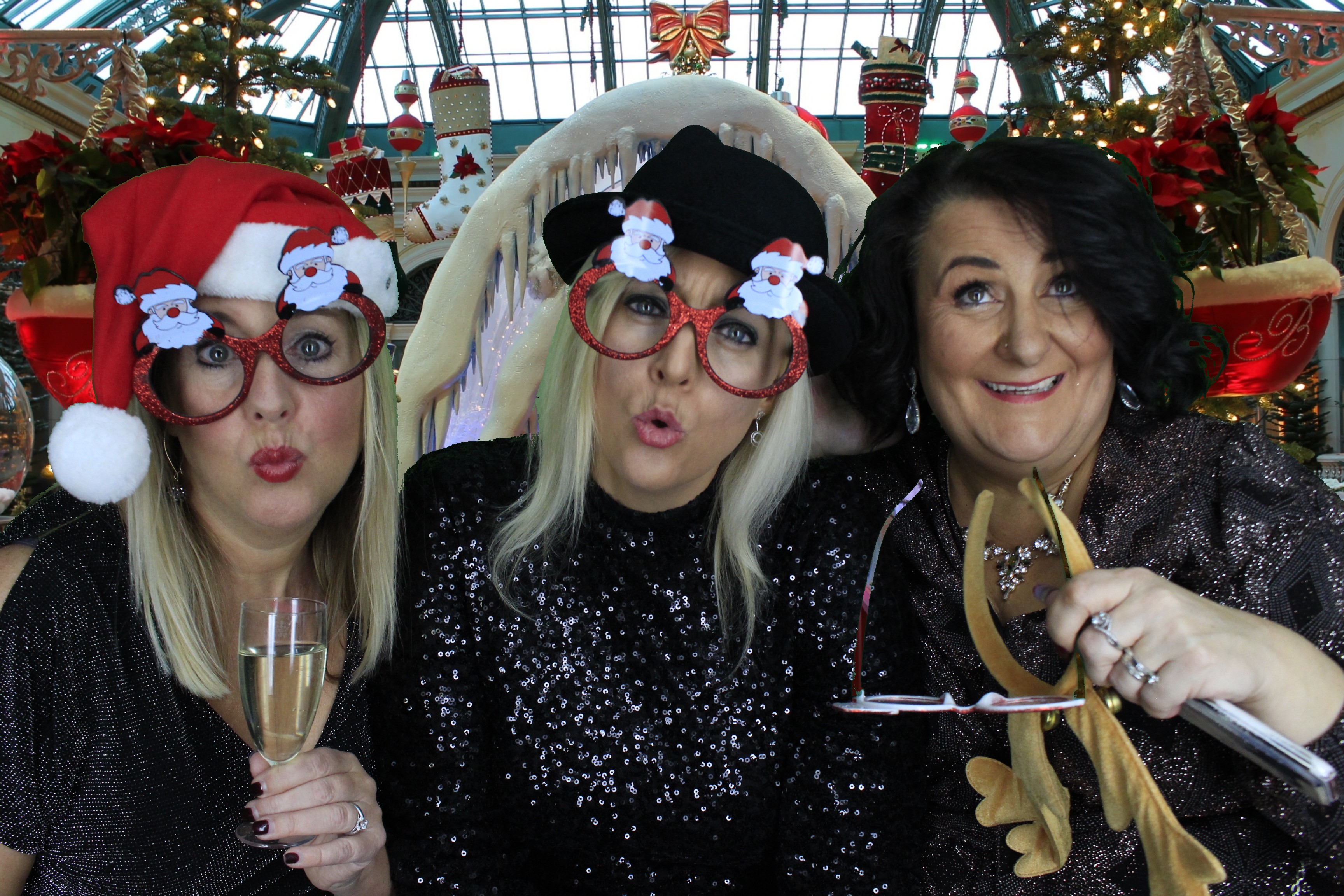 Planet Cruise Christmas Party | View more photos from the event at gallery.myphotoboothexperience.co.uk/u/MyPhotoBoothExperienceLtd/Planet-Cruise-Christmas-Party